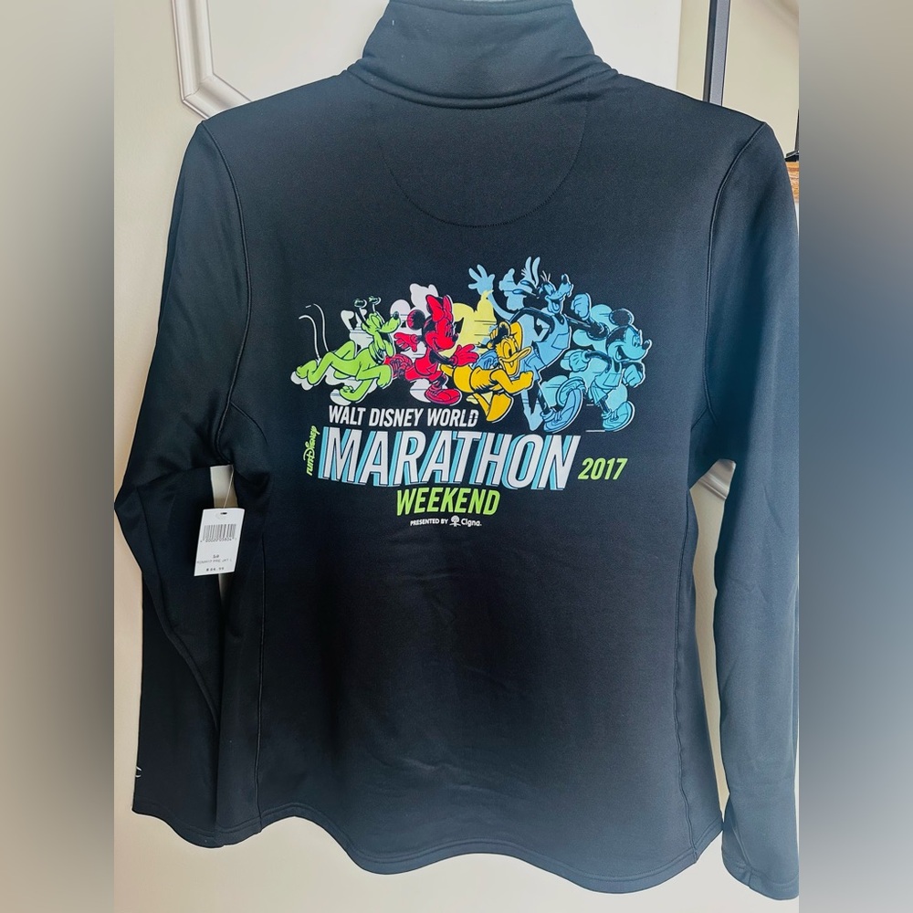RunDisney 2017 Marathon weekend jacket, NWT, Large, black